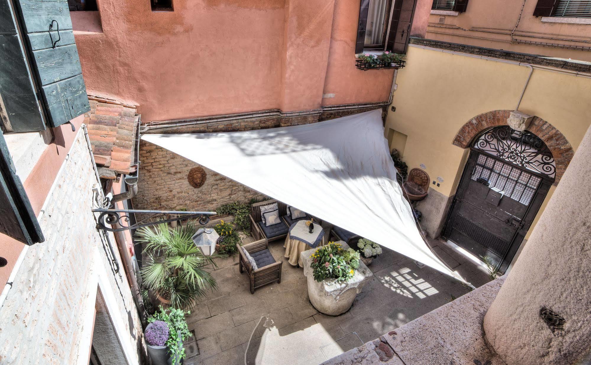 Ca' Della Corte Couette-café