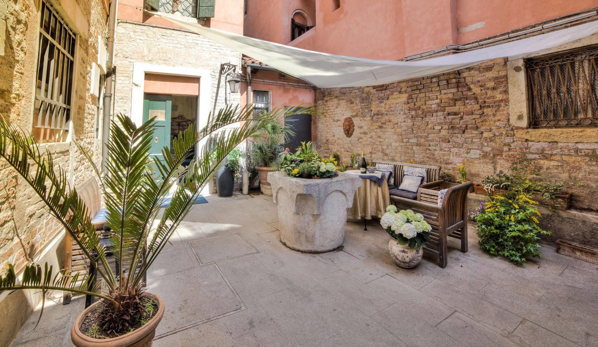 Ca' Della Corte Couette-café 2*